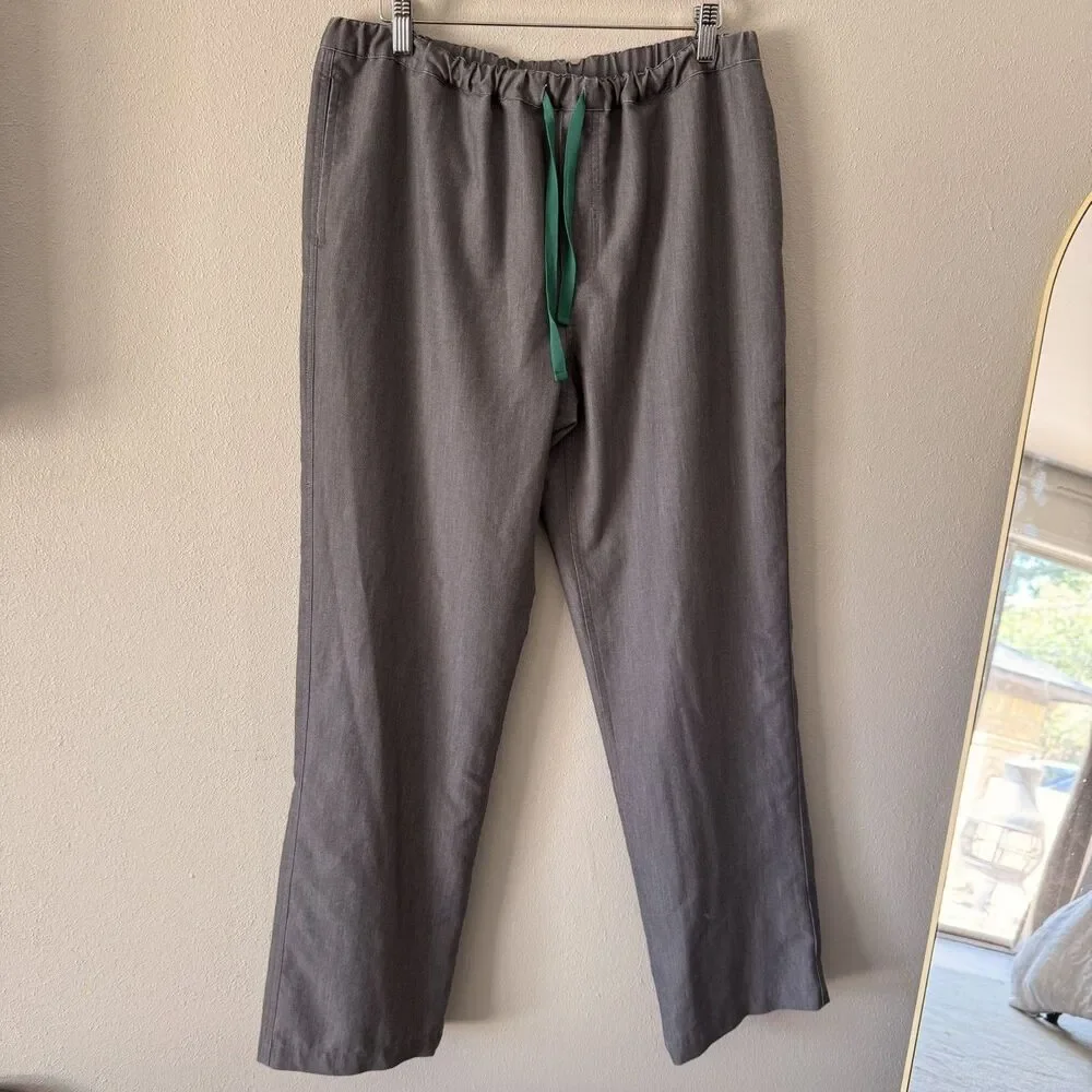Figs Medical Scrubs Set Technical top and Pisco straight leg pant graphite